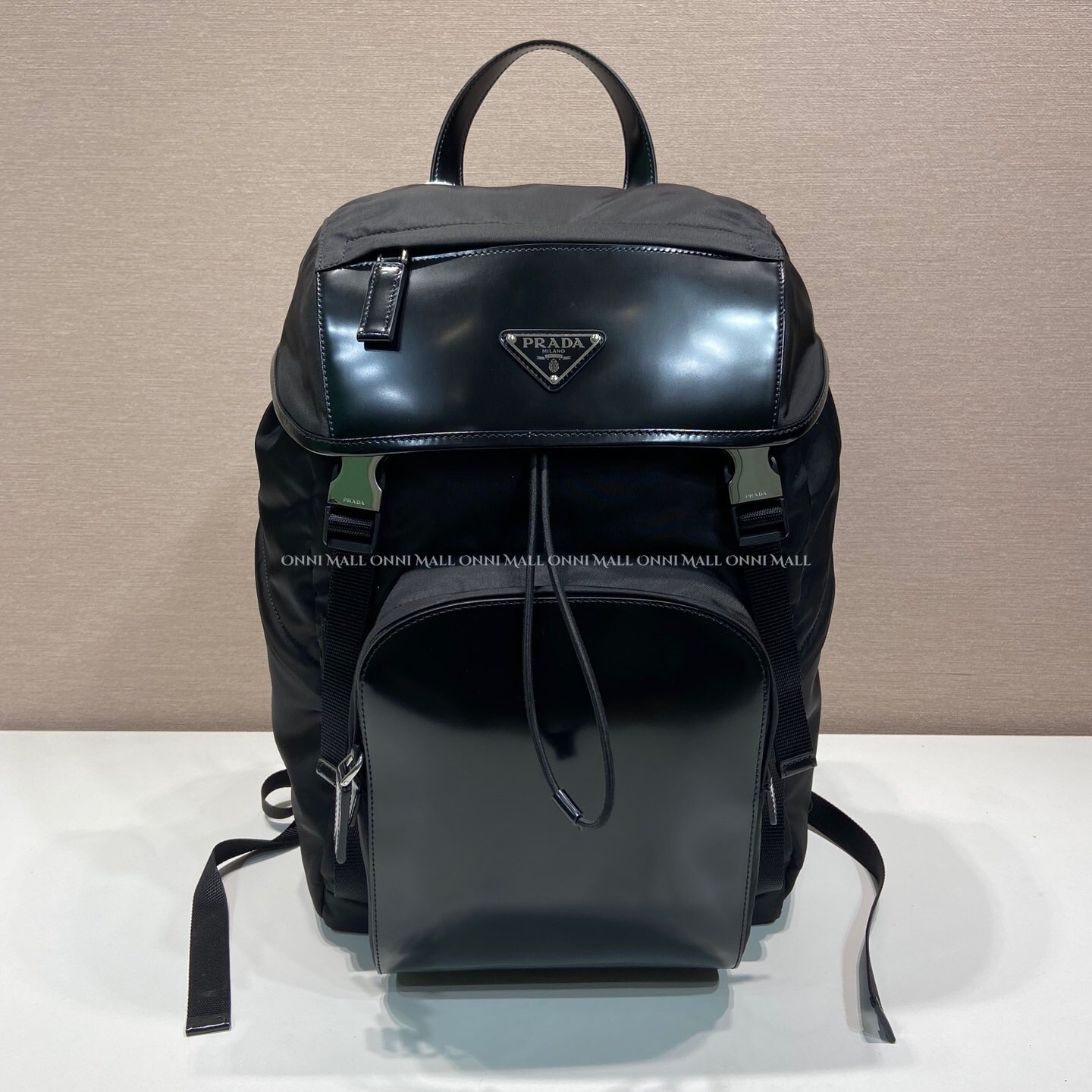 프라다 백팩
