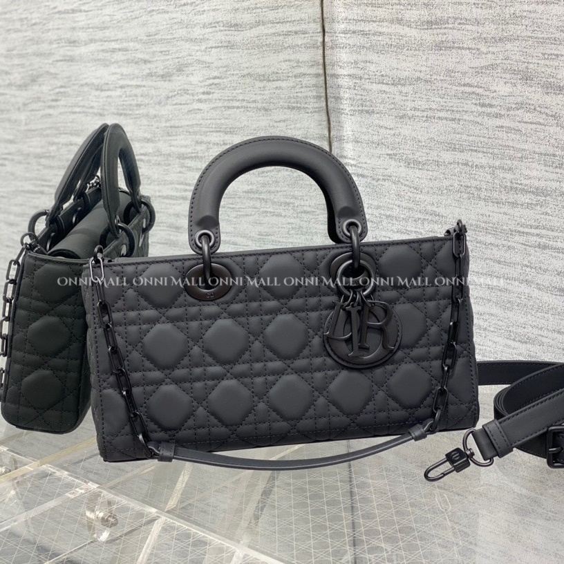 디올 디조이백 (26cm)