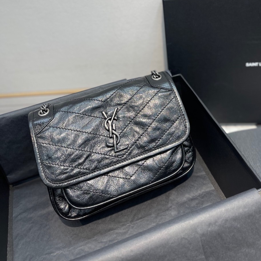 입생로랑니키백