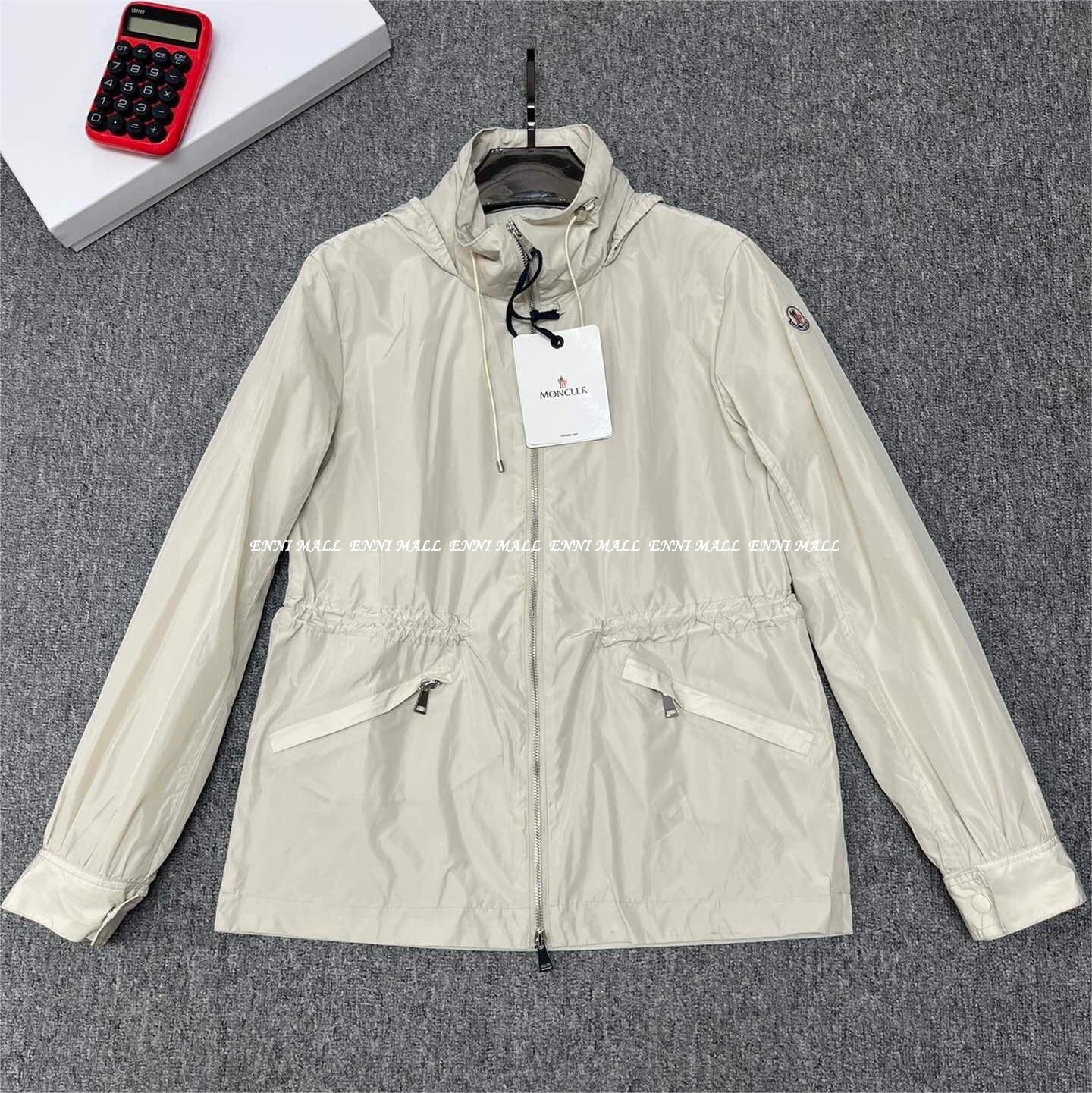 몽클레어 바람막이 (여)