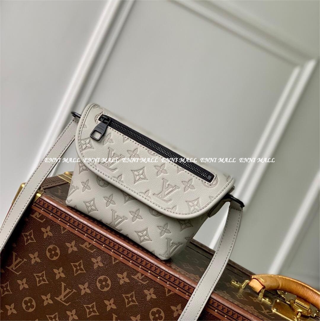 루이비통 펄스 웨어러블 월릿