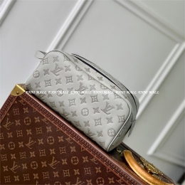 루이비통 돕 키트