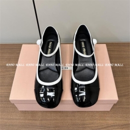 미우미우 펌프스