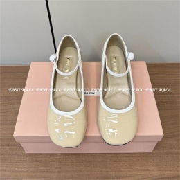 미우미우 펌프스