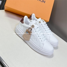 루이비통 스니커즈