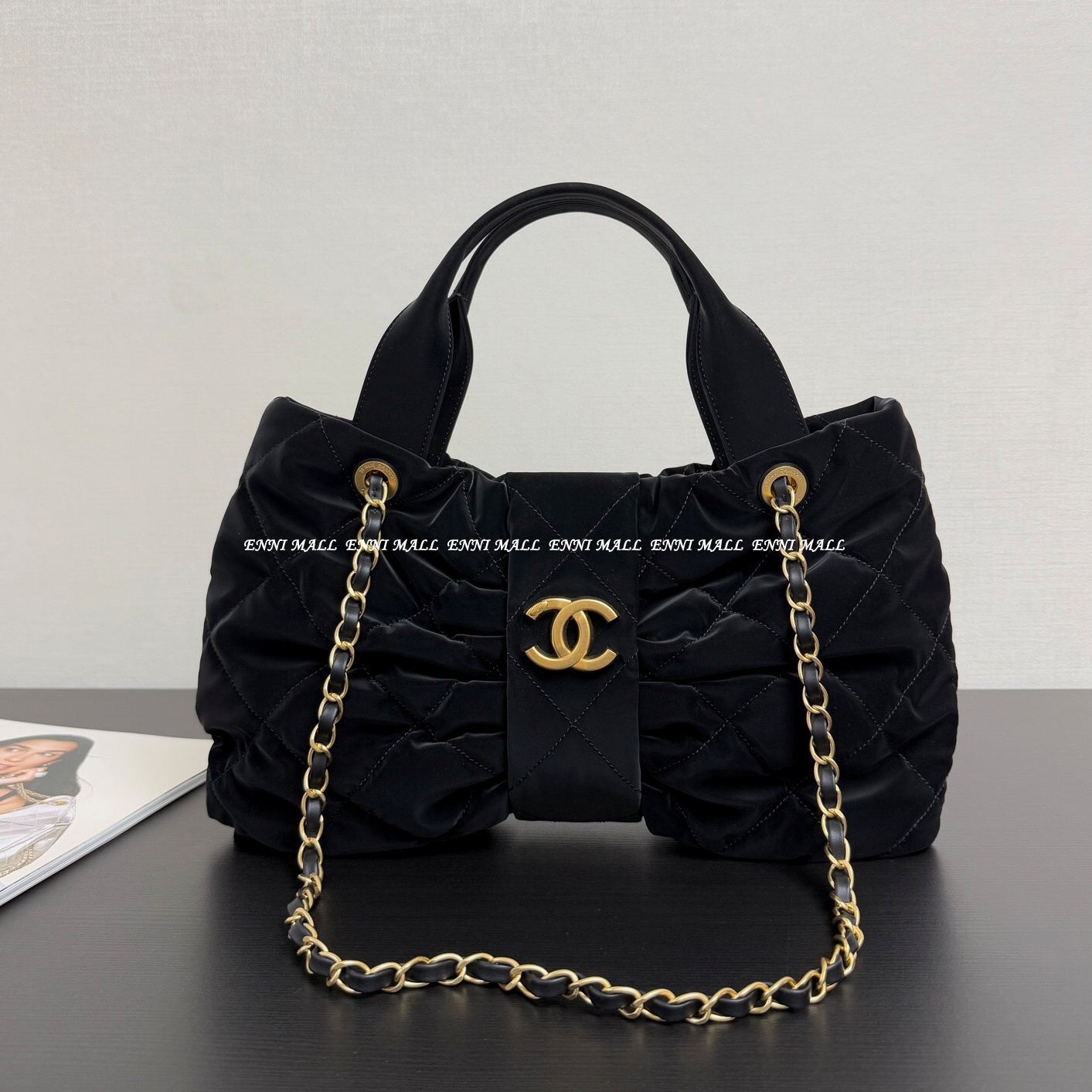 샤넬 25k 보우백 (38cm)