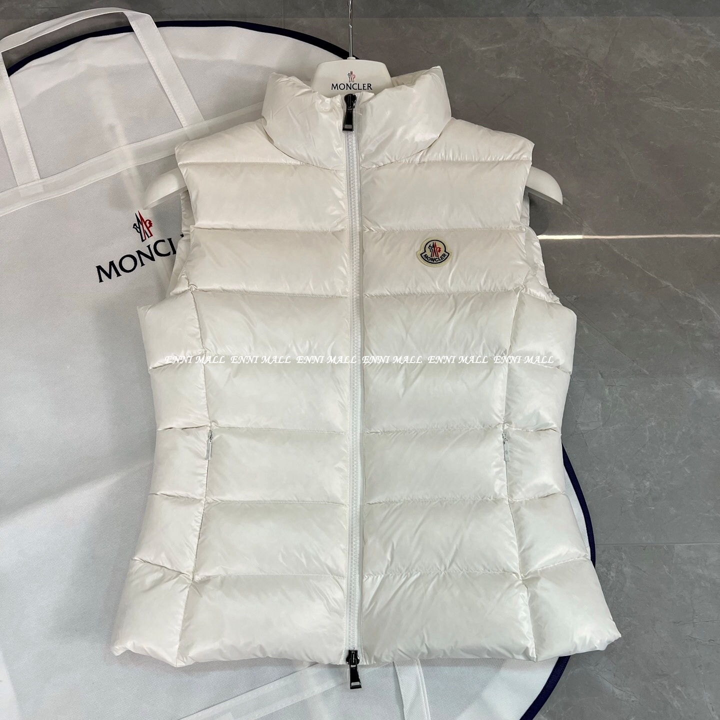 몽클레어 패딩조끼 (여)