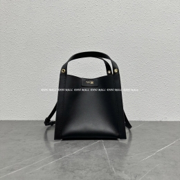 셀린느 큐보스백 (스몰)