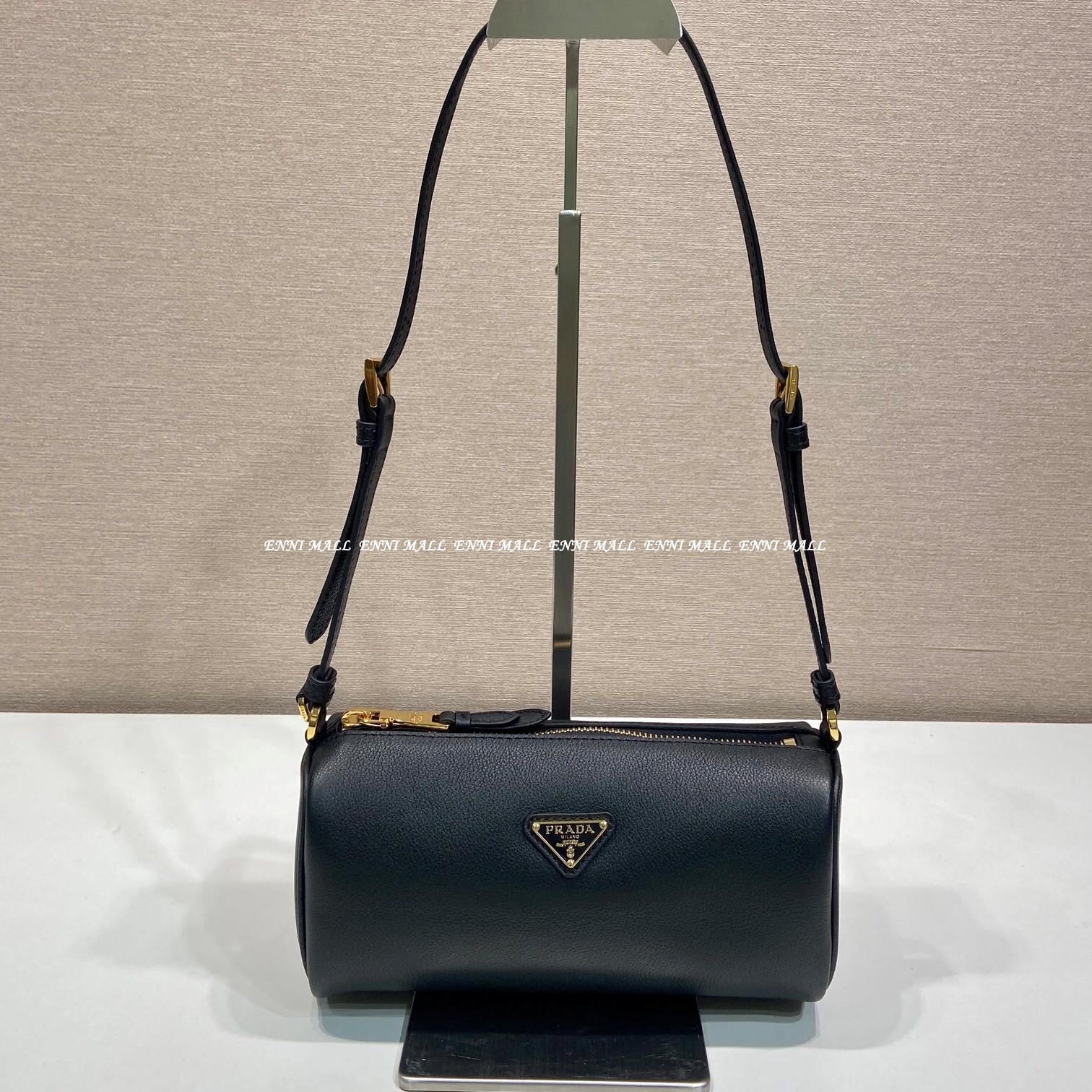 프라다 가죽 숄더백