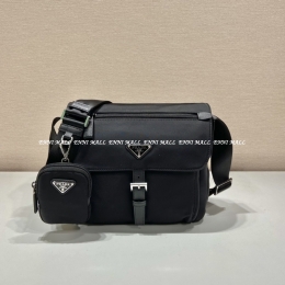 프라다 메신저백 (25cm)