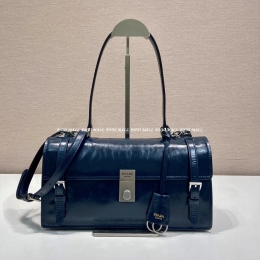 프라다 가죽 숄더백 (32cm)
