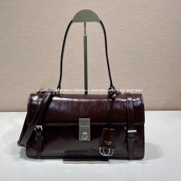 프라다 가죽 숄더백 (32cm)