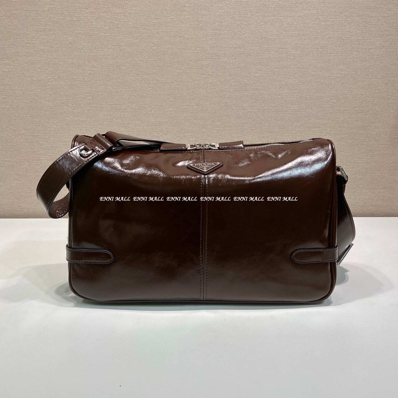 프라다 메신저백 (35cm)