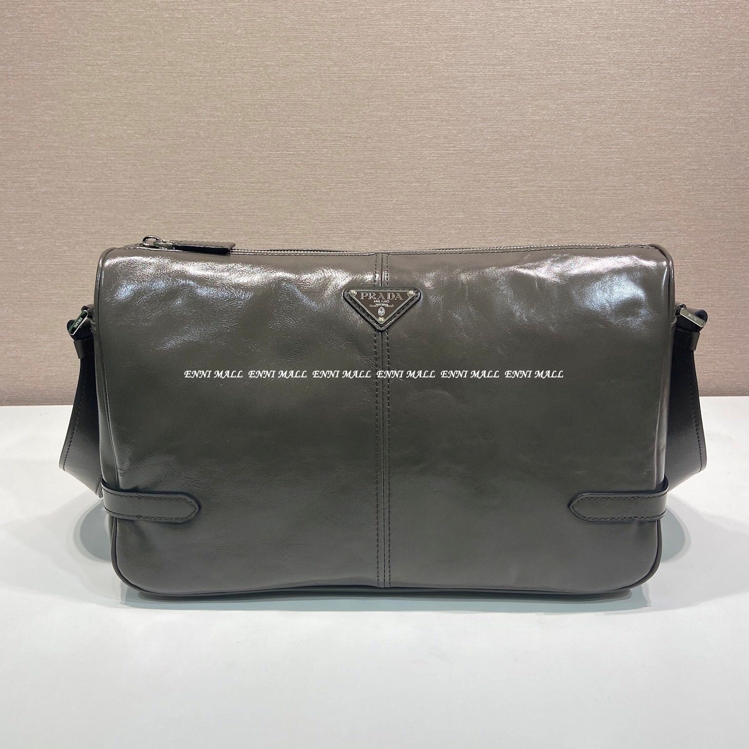 프라다 메신저백 (35cm)