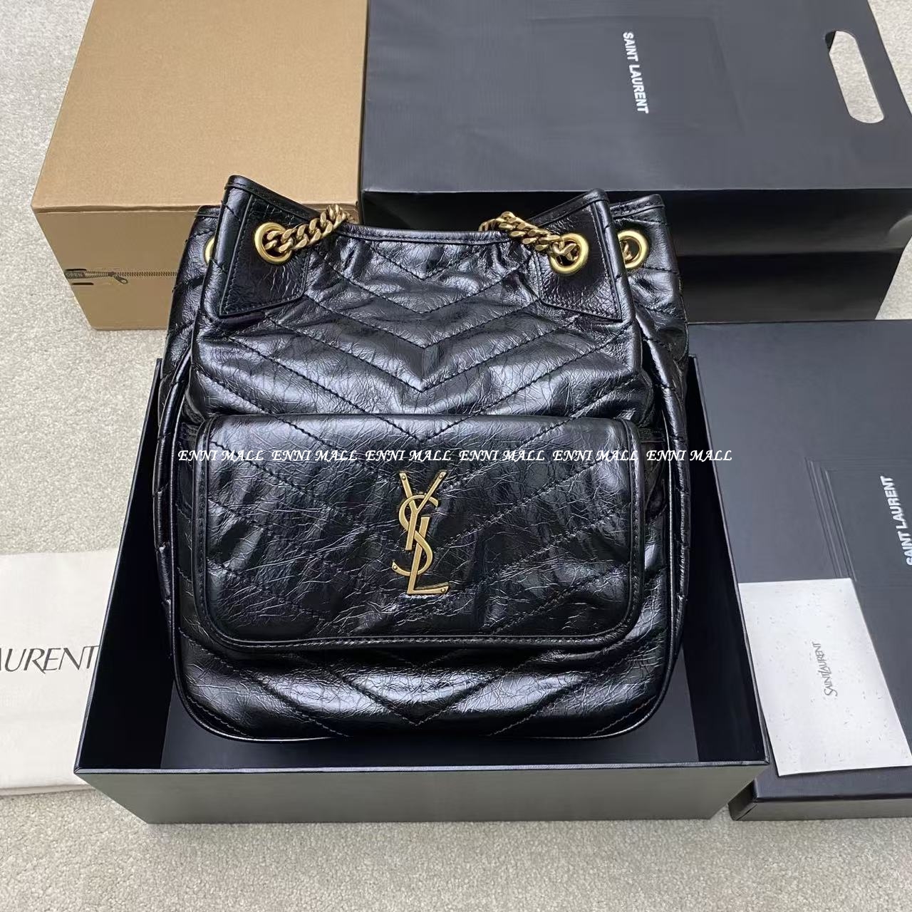 입생로랑 니키 스몰 쇼핑백 (25cm)