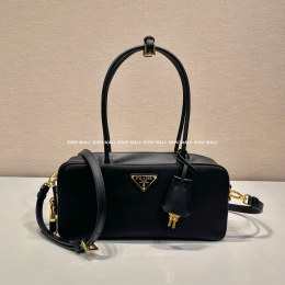 프라다 숄더백 (28cm)