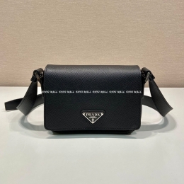 프라다 가죽 숄더백 (19cm)