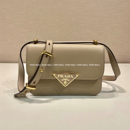 프라다 가죽 숄더백 (22cm)