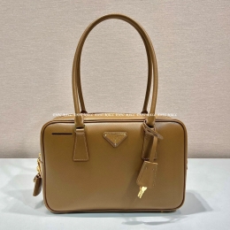 프라다 숄더백 (29cm)