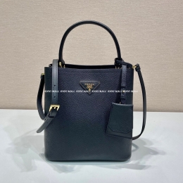 프라다 두블레 버킷백 (22cm)