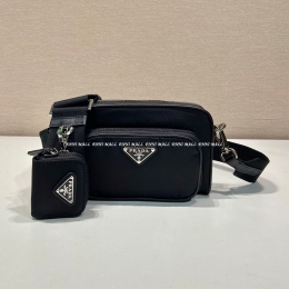 프라다 메신저백 (18cm)