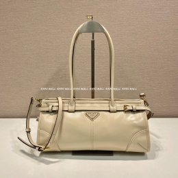 프라다 가죽 숄더백 (32cm)
