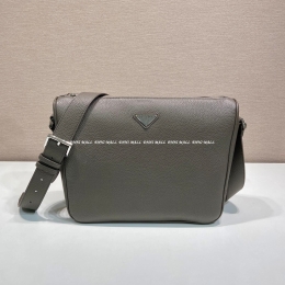 프라다 메신저백 (30cm)