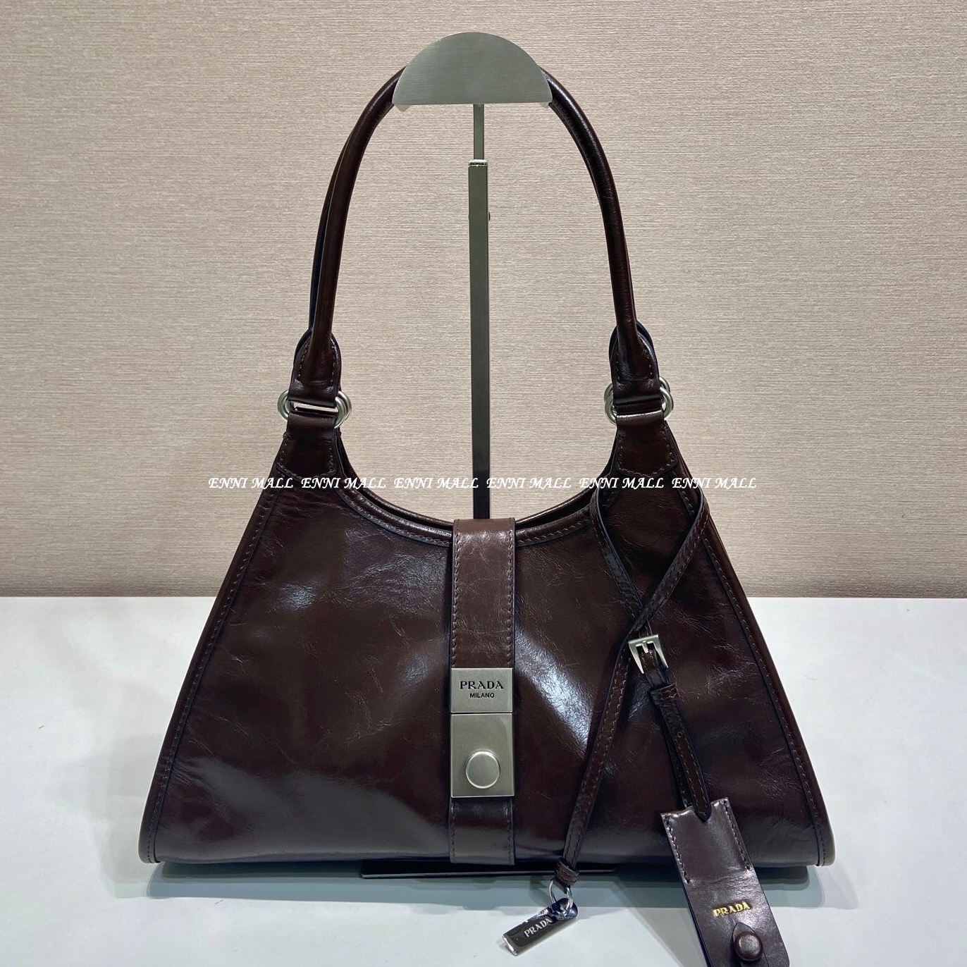 프라다 숄더백 (30.5cm)