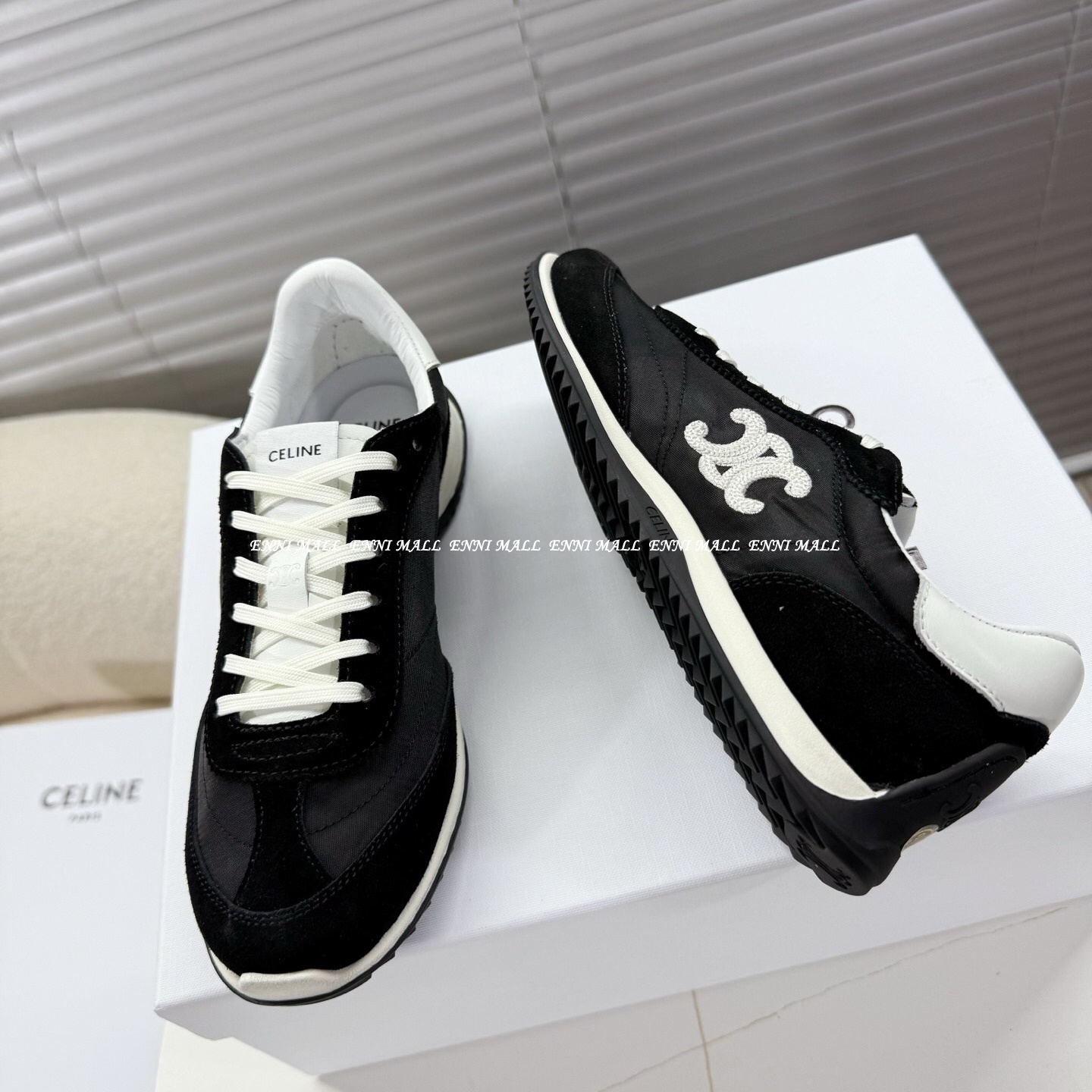 셀린느 스니커즈