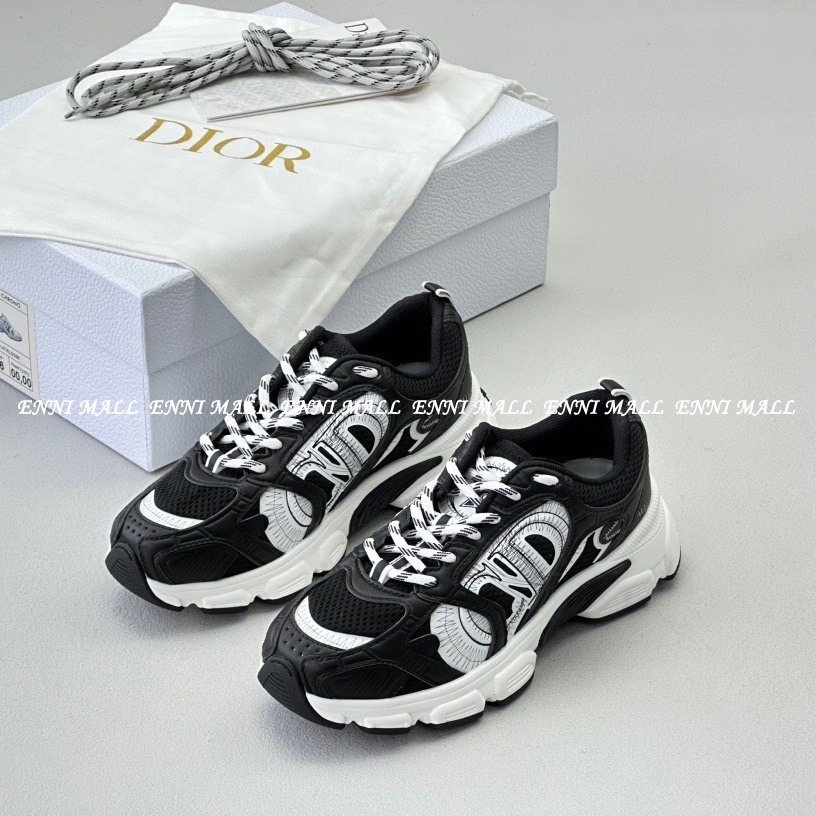 디올 스니커즈