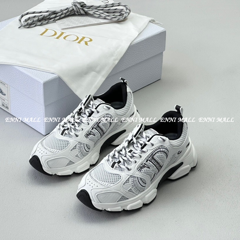 디올 스니커즈