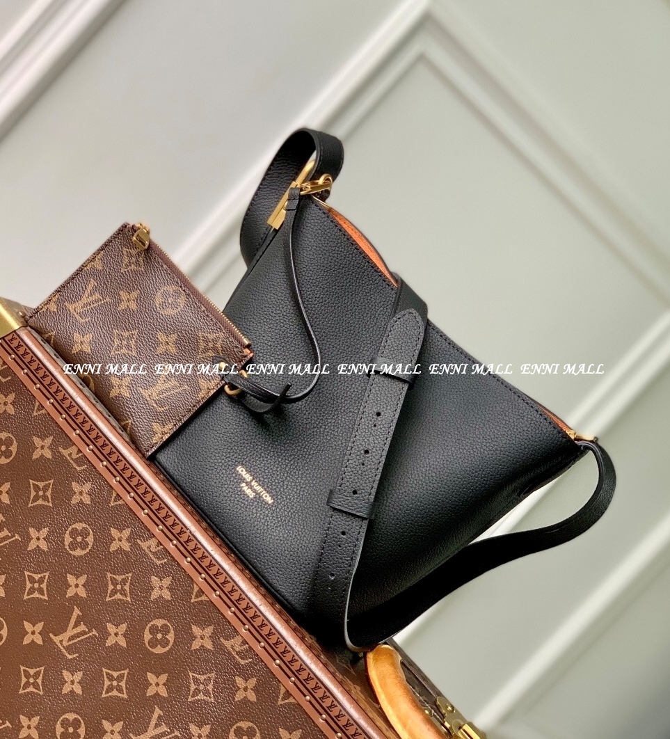 루이비통 로우키 올인 BB (16cm)