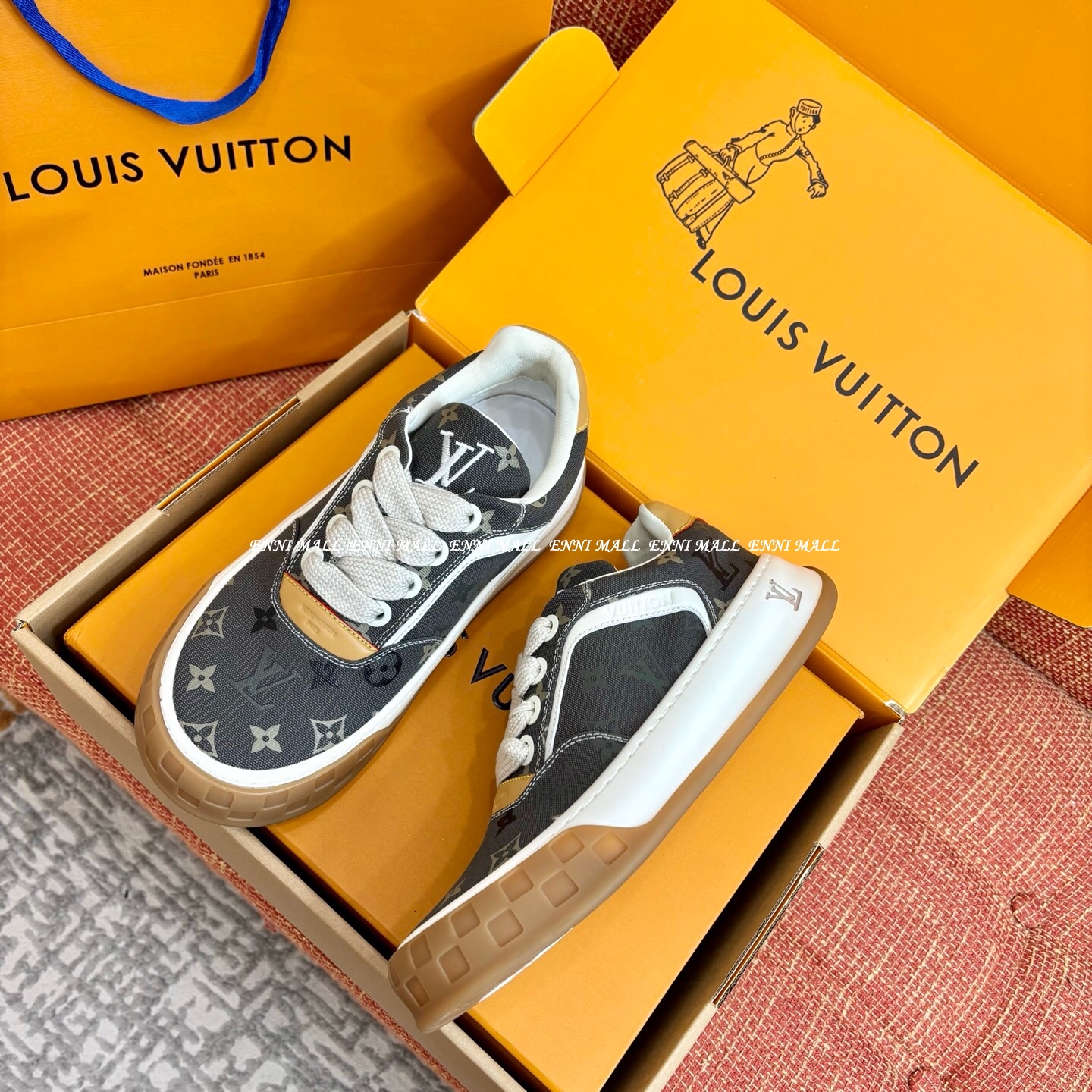 루이비통 스니커즈
