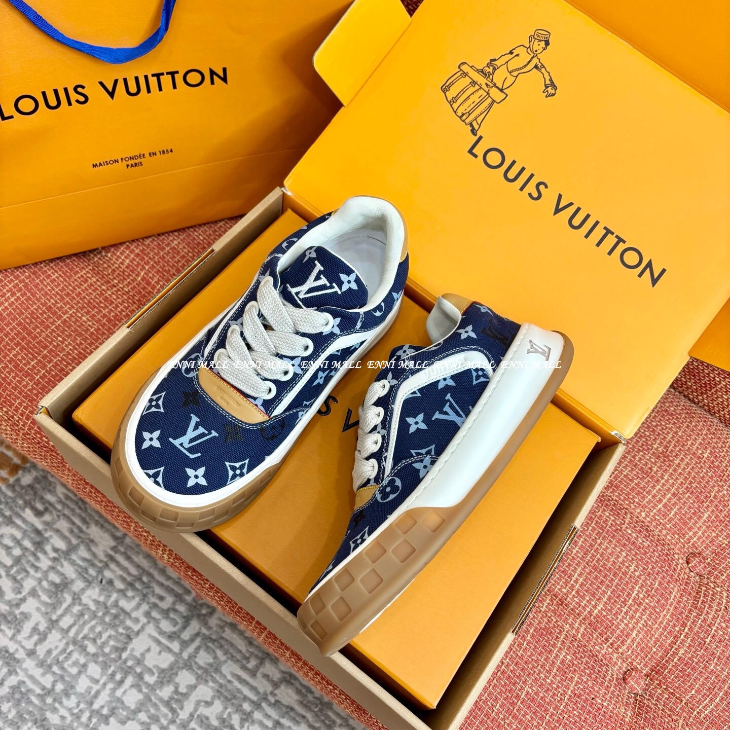 루이비통 스니커즈