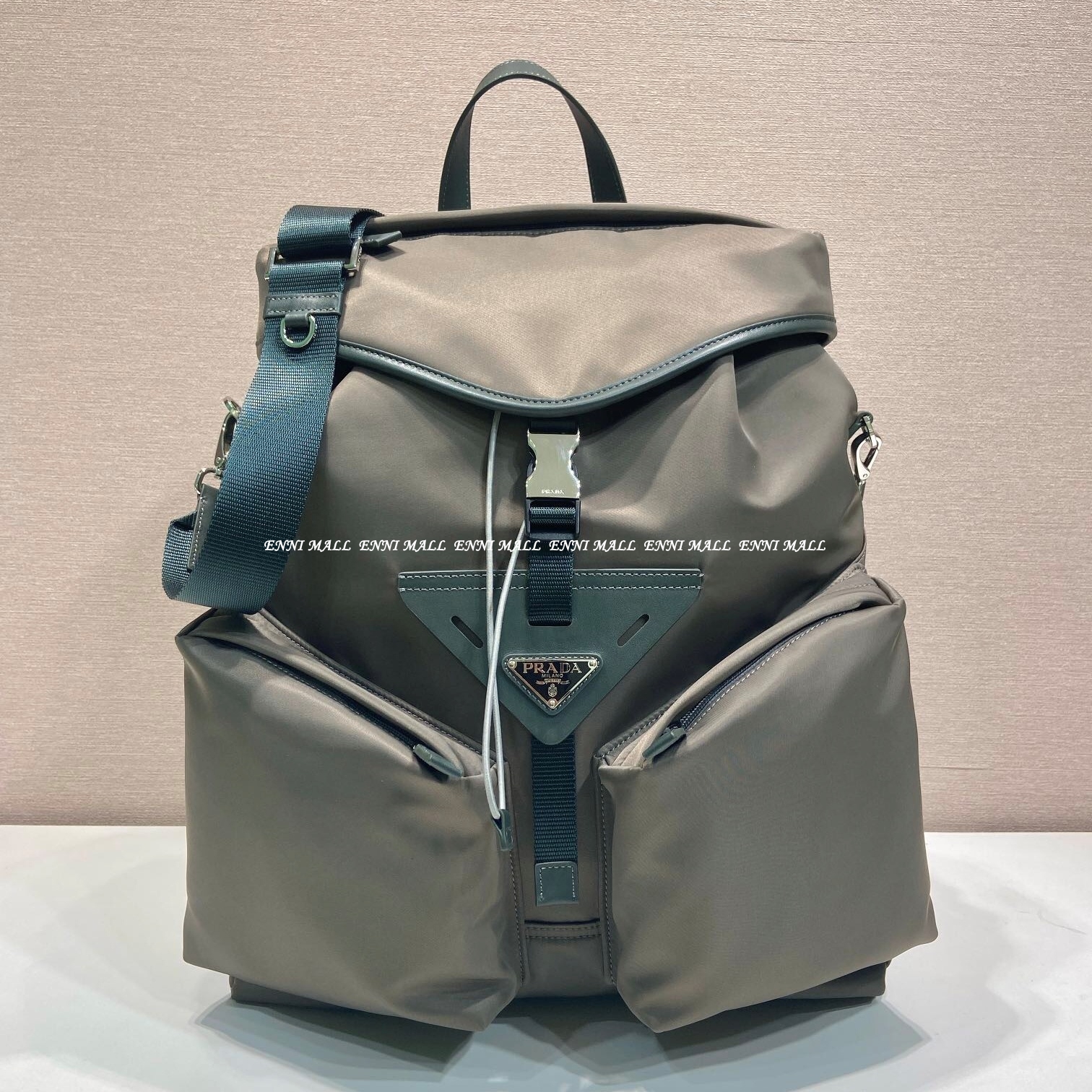 프라다 백팩 (38cm)