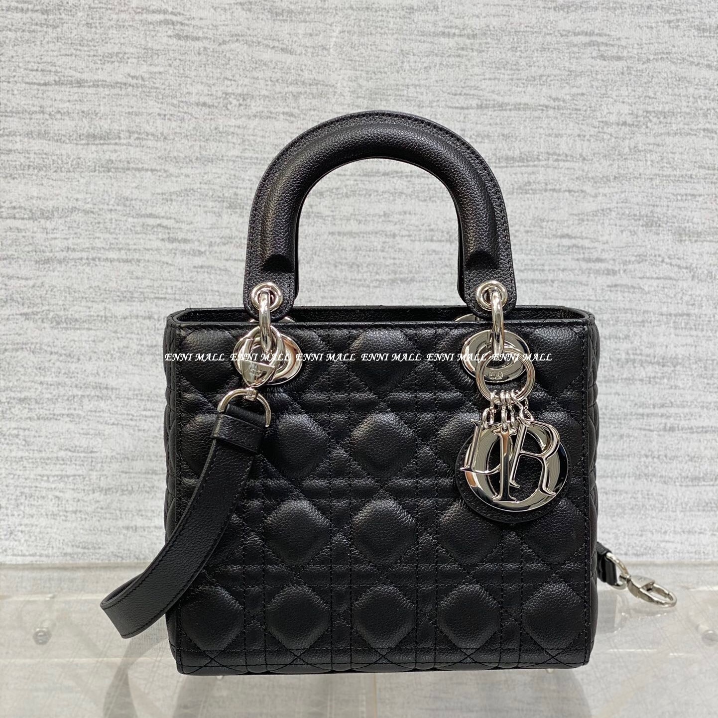 디올 레이디백 (20cm)