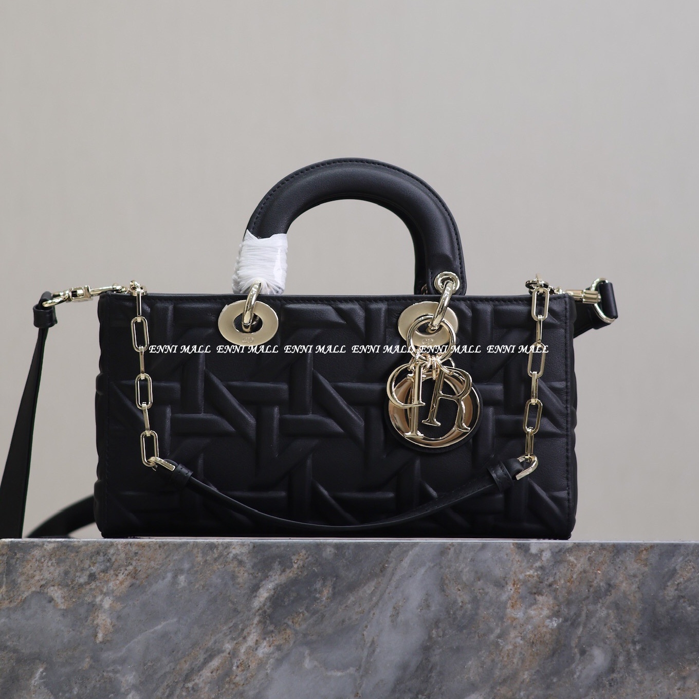 디올 디조이백 (26cm)